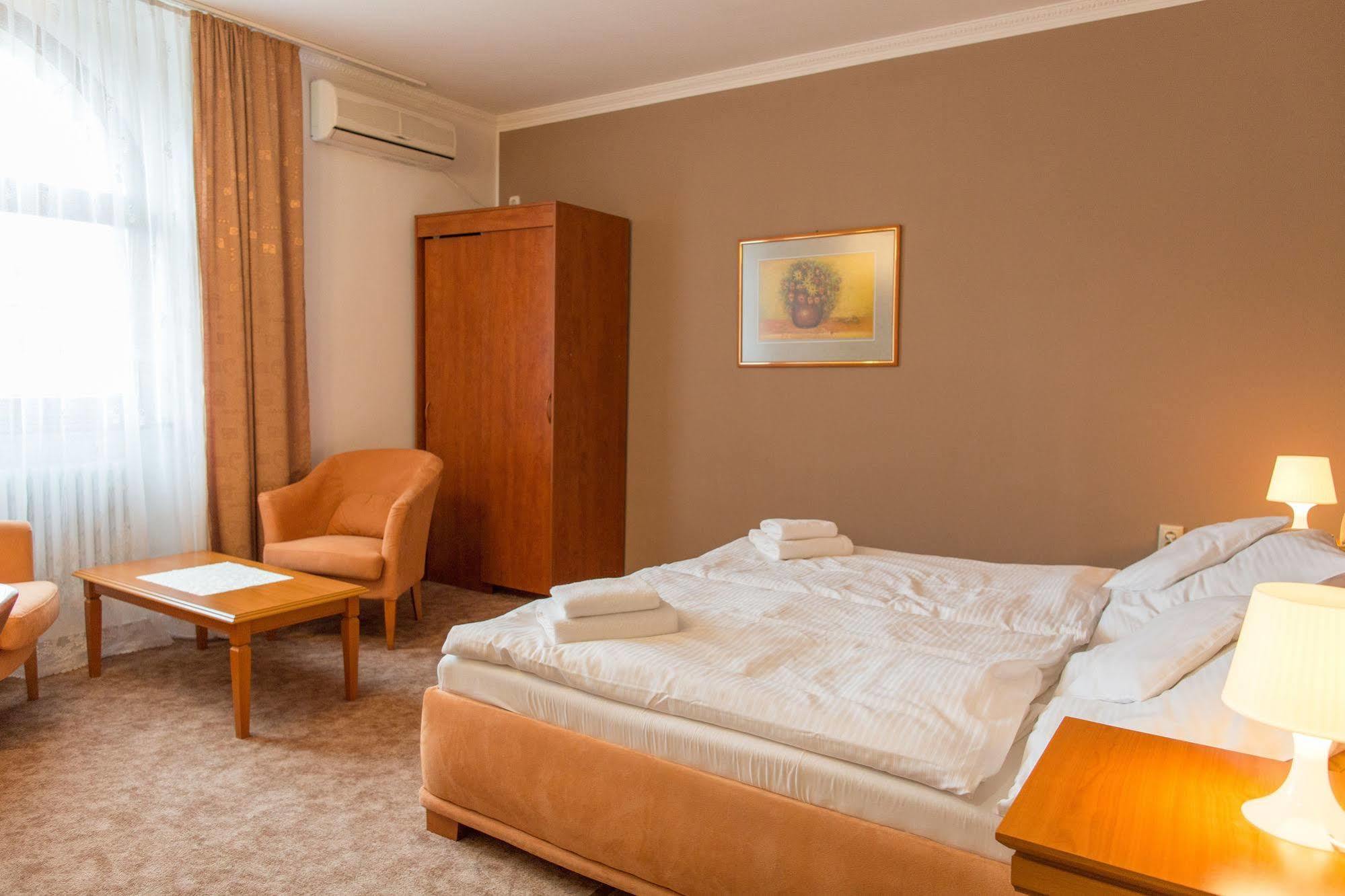 Hotel Grand Žilina Eksteriør bilde